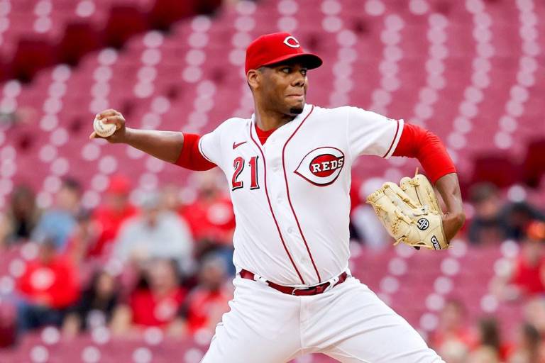 Rojos ganan detrás de un Hunter Greene dominante