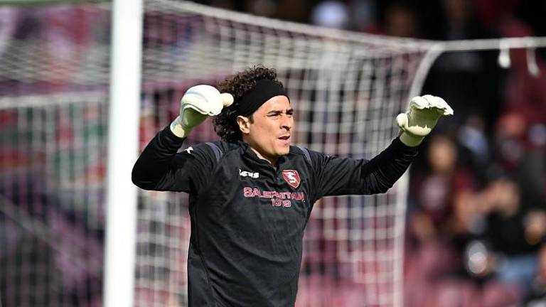 Guillermo Ochoa tuvo una sólida actuación.