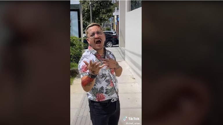 El Chef Urías caracterizado como Nodal.