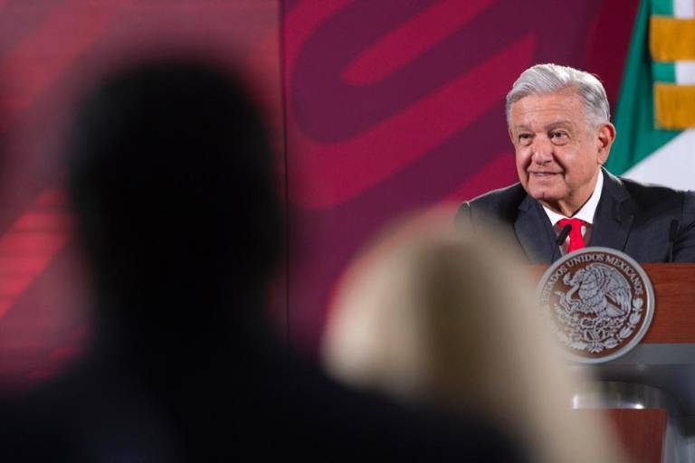 López Obrador admite que EU mantiene consultas sobre política energética; Embajador lo desmintió