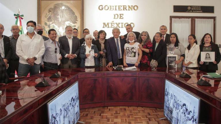 El Presidente de México, Andrés Manuel López Obrador, anunció este lunes que, para conmemorar el Día Internacional de las Víctimas de Desapariciones Forzadas, creará una comisión de la verdad para investigar los crímenes cometidos en el país en la época conocida como la “Guerra Sucia”.