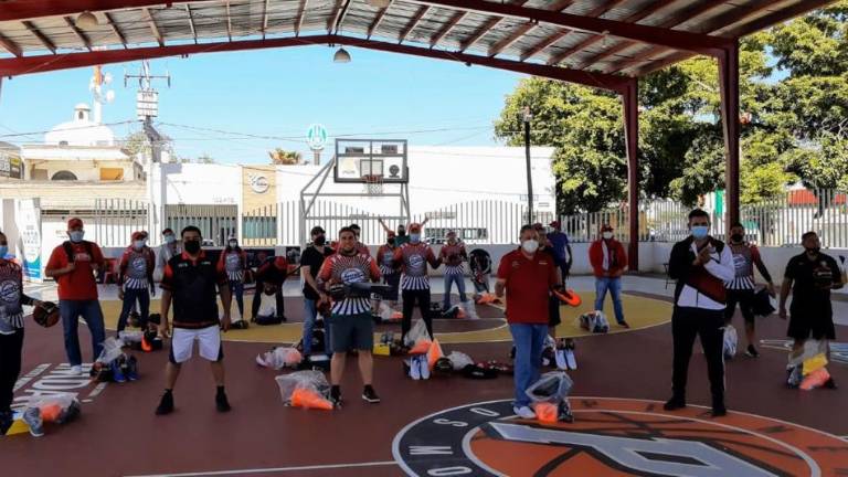 El programa “Capacítate en tu cancha” se llevó a cabo en la capital sinaloense.
