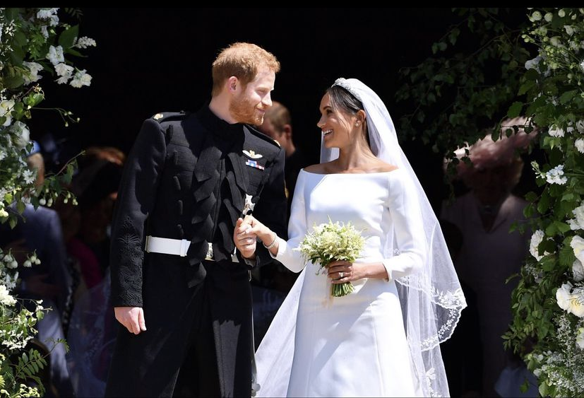 $!Duques de Sussex muestran a su hija por primera vez y envían emotivo mensaje de Navidad