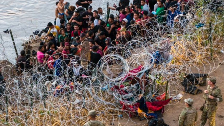 La ley de Texas convertiría la entrada o reentrada ilegal en Texas en un delito estatal, con penas desde 180 días de cárcel a 20 años de prisión.