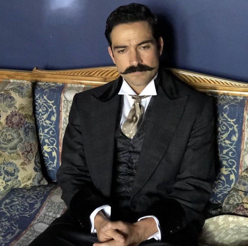 $!Alfonso Herrera prestará su voz al nuevo ‘Batman’