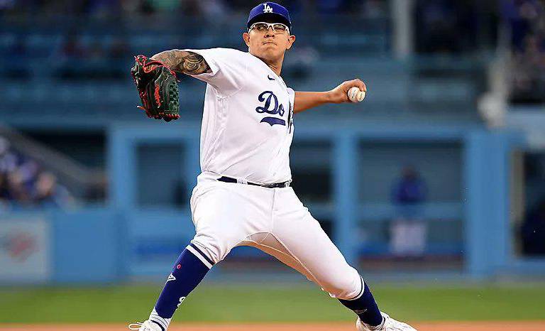 Julio Urías lanza seis entradas en blanco para agenciarse su segundo triunfo del año con los Dodgers
