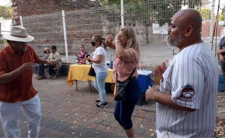 Disfrutan una tarde de rap, rock y salsa en el Paseo de las Artes