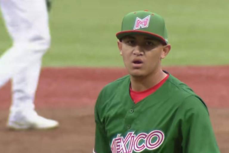 Sinaloense Manuel Castro debuta con triunfo en Mundial de Beisbol U23