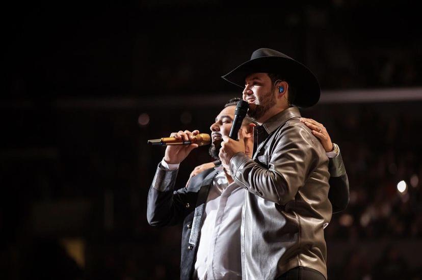 $!Banda MS y Snoop Dogg brindan homenaje a Vicente Fernández