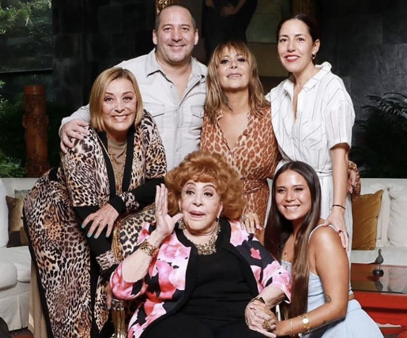$!Silvia Pinal es madre de tres destacadas artistas y un contador.