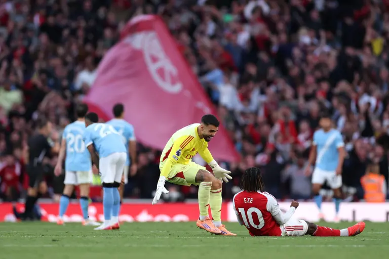 El Arsenal alcanzó a rescatar un empate ante el Manchester City en el Emirates.