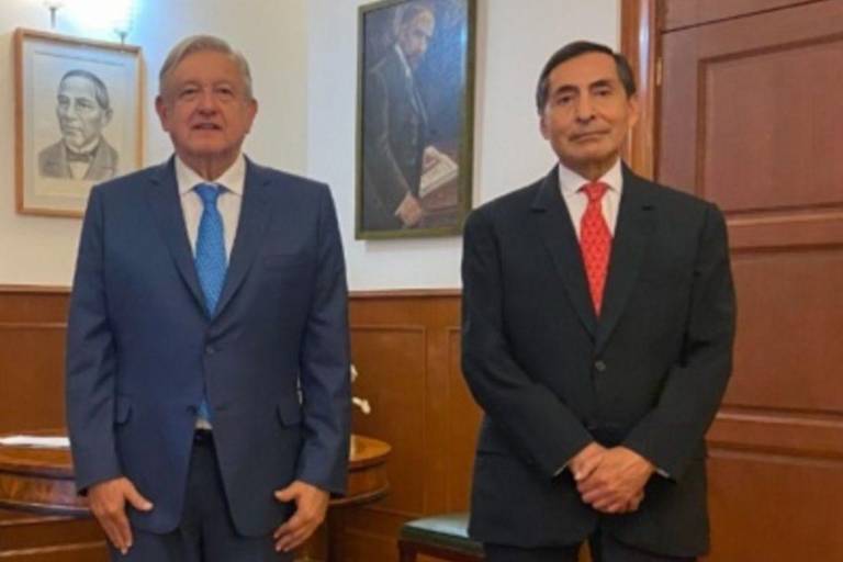 Titular de Hacienda, Rogelio Ramírez de la O, da positivo a Covid