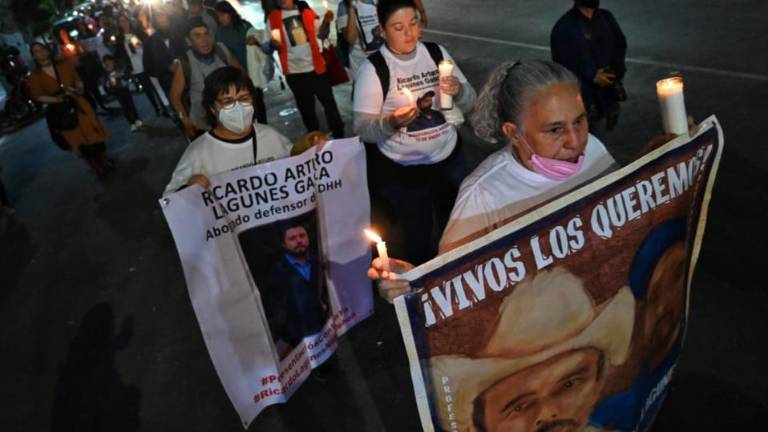 Protesta en mayo de 2024 en la ciudad de México ante las desapariciones de personas en el país. Los defensores ambientales están entre los colectivos amenazados.