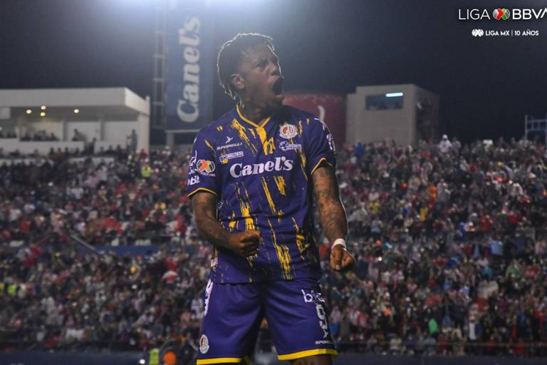 Con hat-trick de Abel Hernández, San Luis remonta ante Pumas