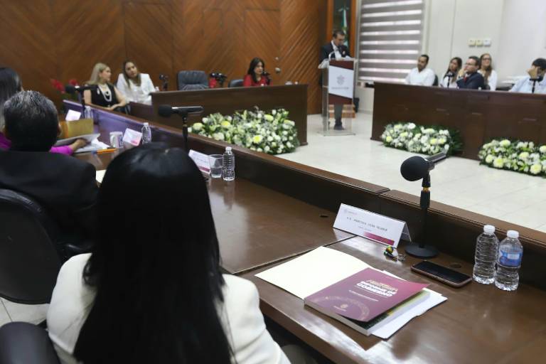 Alcalde de Mazatlán presenta su último Informe de Gobierno ante regidores