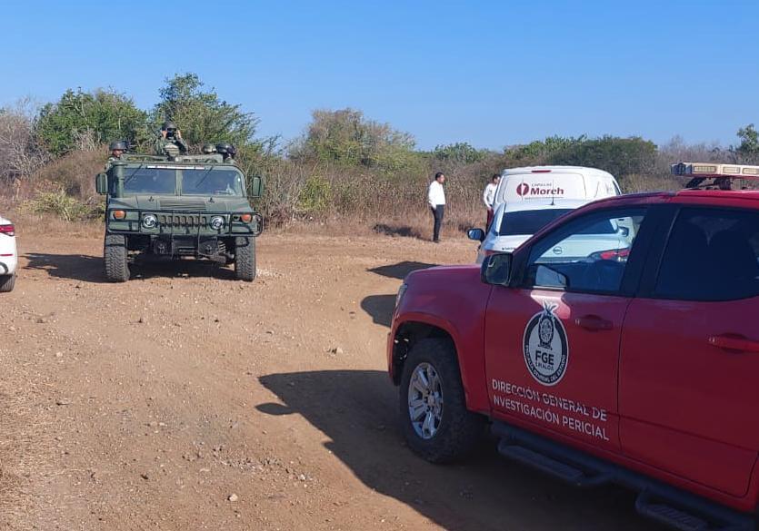 $!Encuentran a un hombre sin vida a un costado de la vía del tren, al norte de Mazatlán