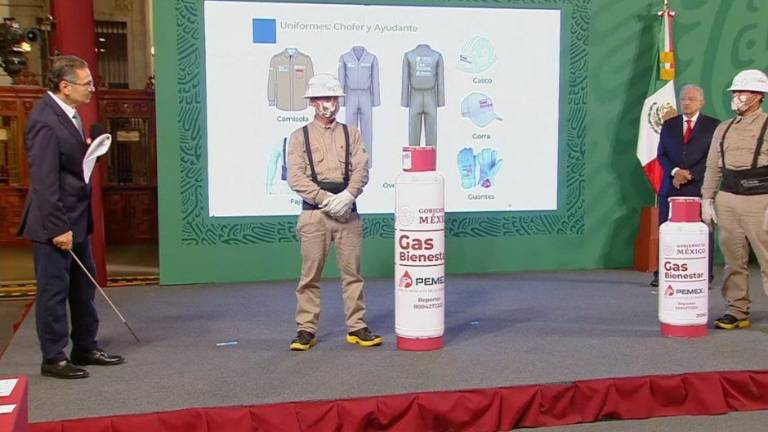 Momento en que anunciaron la puesta en marcha del programa Gas Bienestar.
