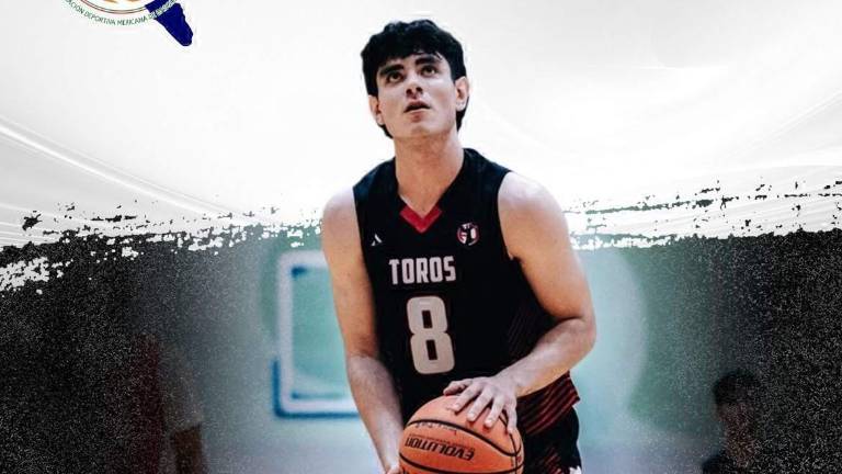 Jesús Santiago Ochoa Cázares anotó 13 puntos en su primer juego.