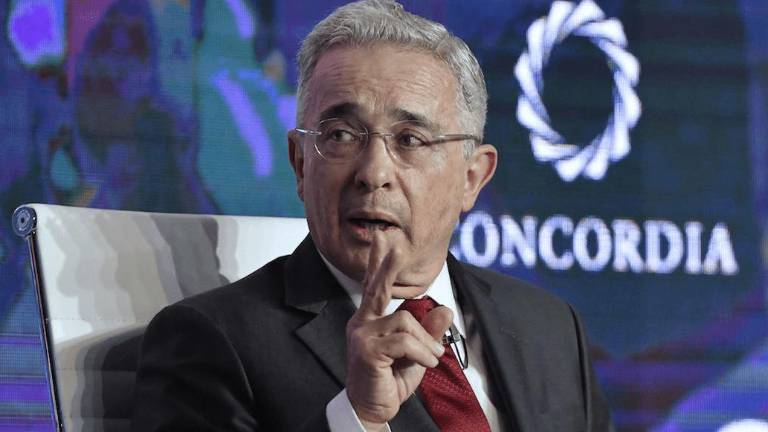 Álvaro Uribe deberá cumplir la sentencia en su domicilio en Antioquia mientras se resuelve la apelación ante el Tribunal Superior de Bogotá.