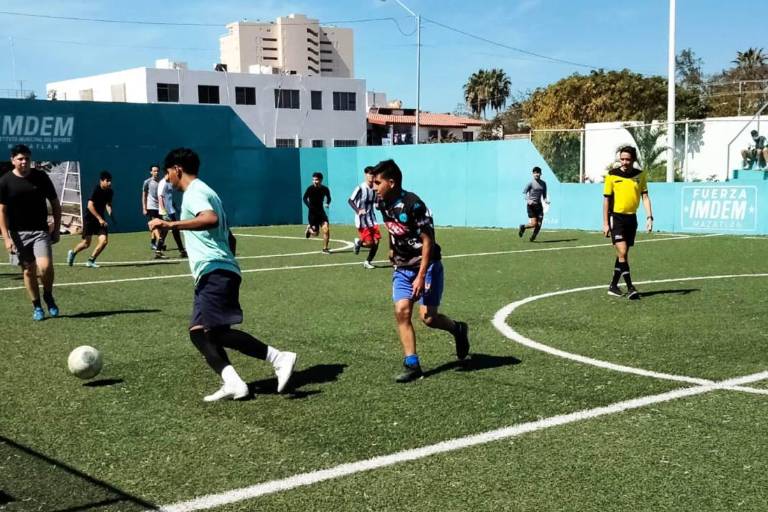Liga de Futbol Estudiantil Municipal de Futbol Rápido arranca este viernes