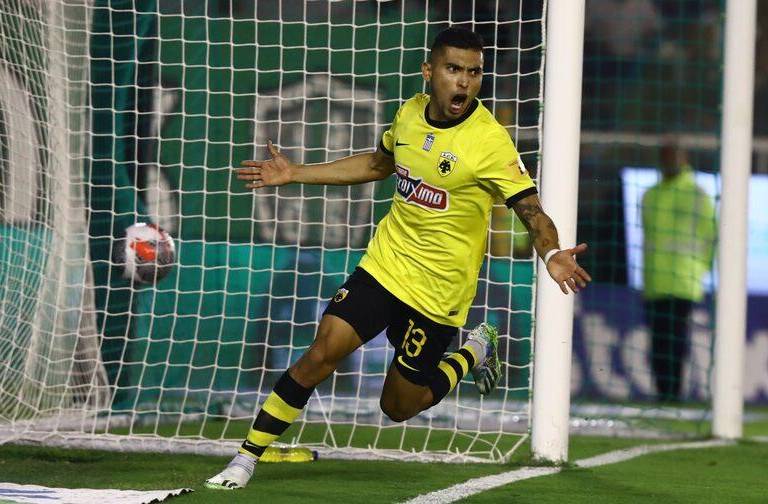 Orbelín Pineda da triunfo al AEK con golazo ante Panathinaikos