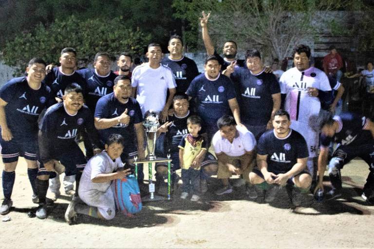 Gordi Buenos es bicampeón del futbol Pesos Pesados, en Escuinapa