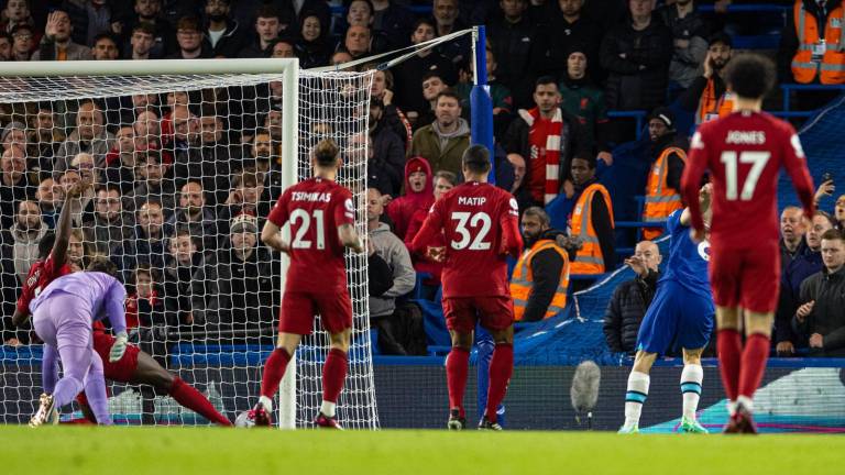 Chelsea y Liverpool confirmaron el mal momento por el que atraviesan en la Premier League.