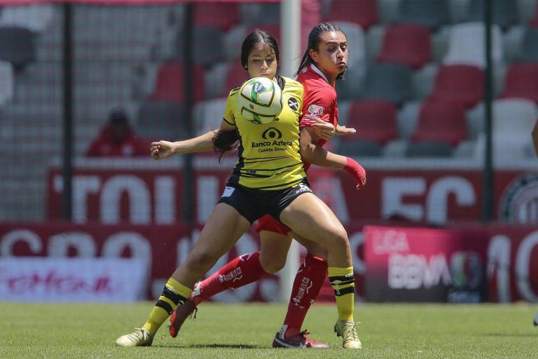Mazatlán acaricia la victoria, pero Toluca remonta en casa