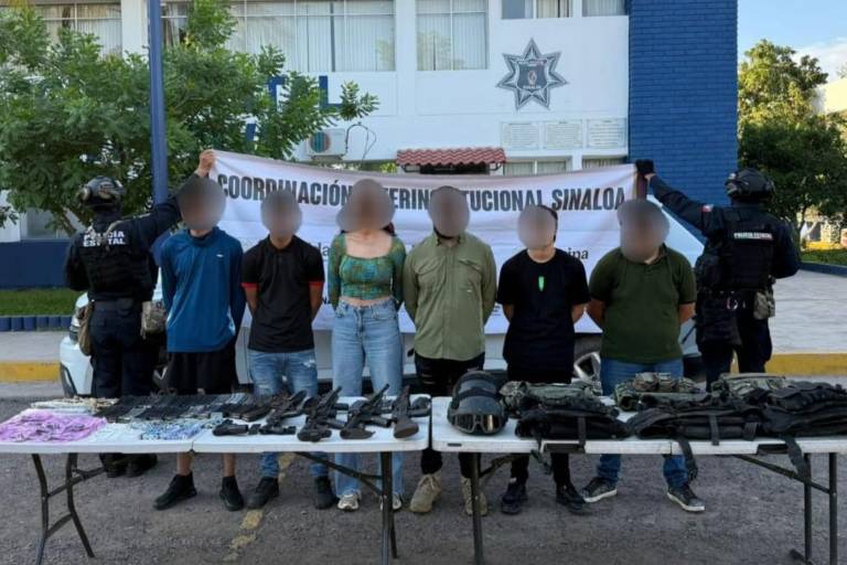 Detienen a seis personas con armas, droga y vehículo robado en Culiacán