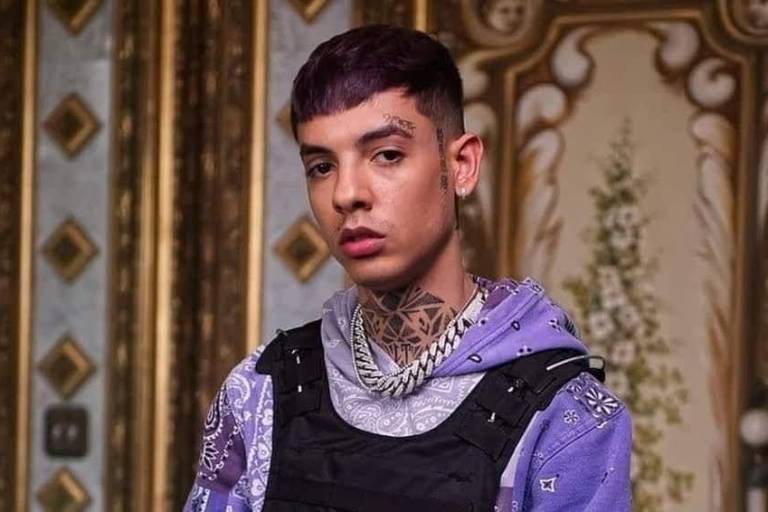 Natanael Cano advierte que ya no le dará fotos a sus fans