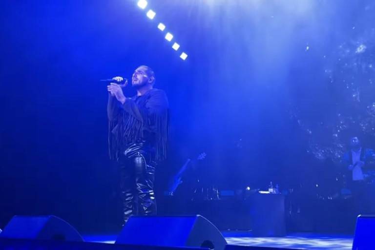 Vive Espinoza Paz reencuentro con sus fans en el Auditorio Nacional