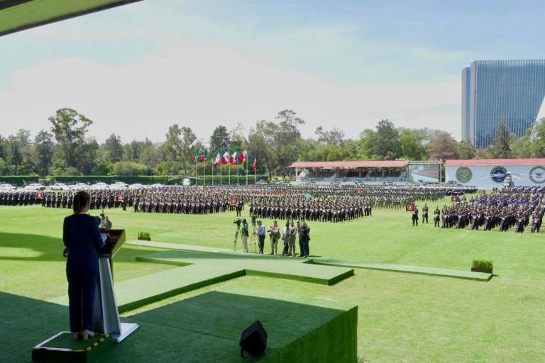Fuerzas Armadas saludan a Claudia Sheinbaum, su primera Comandanta Suprema