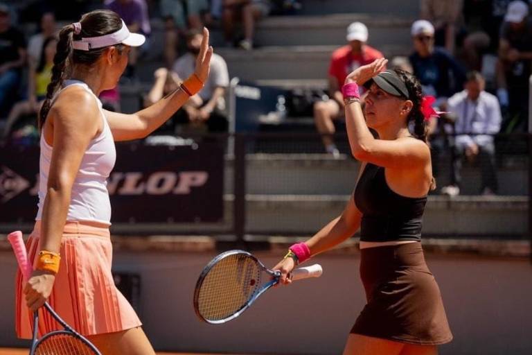Giuliana Olmos avanza en Roland Garros con una remontada épica