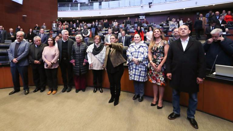 Lenia Batres Guadarrama rindió protesta para asumir el cargo de Ministra de la Suprema Corte de Justicia de la Nación, ante el pleno del Senado de la República.