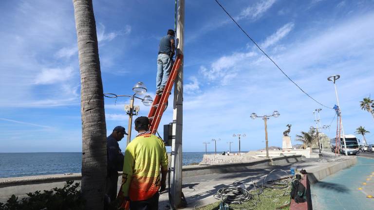 Dede prinicipios de enero se comenzó con el acondicionamiento del área de Olas Altas para el Carnaval de Mazatlán.
