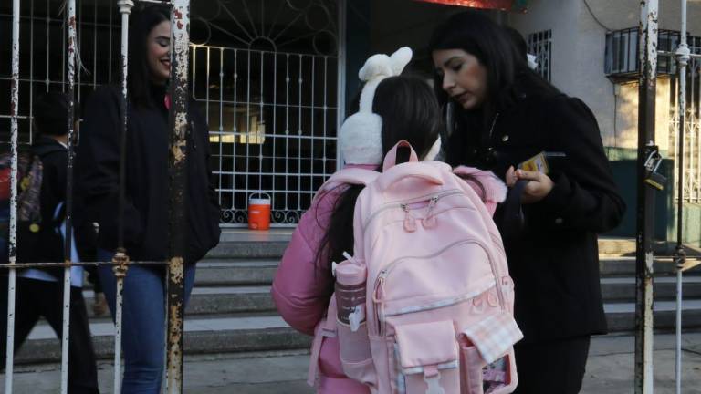 Este lunes, alrededor de 570 mil estudiantes de nivel preescolar, primaria y secundaria retomaron clases.