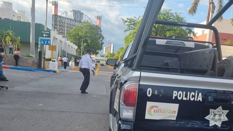Los compañeros del jornalero lo trasladaron en una unidad de la empresa a un hospital.