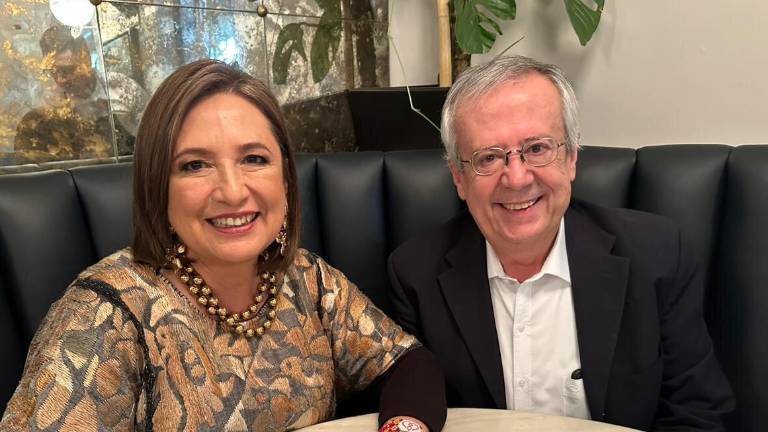 Xóchitl Gálvez y Carlos Urzúa