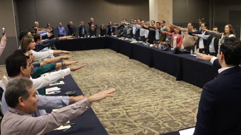 En el posicionamiento aseveran que el grupo parlamentario del PAN no funge como una verdadera oposición en el Congreso del Estado.
