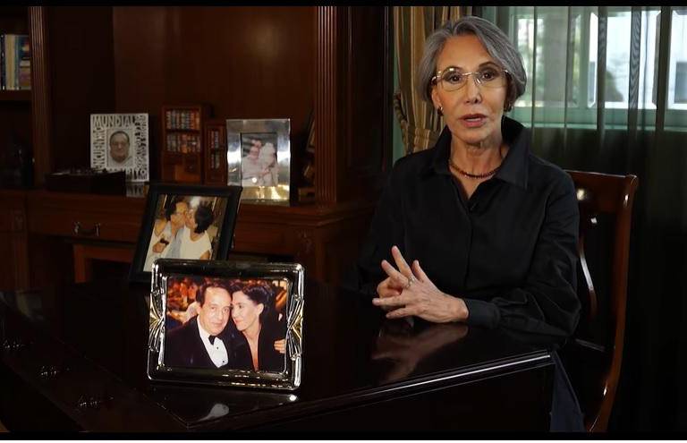 Florinda Meza rinde emotivo homenaje a Roberto Gómez Bolaños: ‘8 años sin Chespirito’
