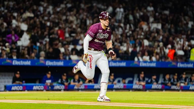 Joey Meneses compite por el premio de MVP de la temporada 2024-2025 de la Liga Mexicana del Pacífico.