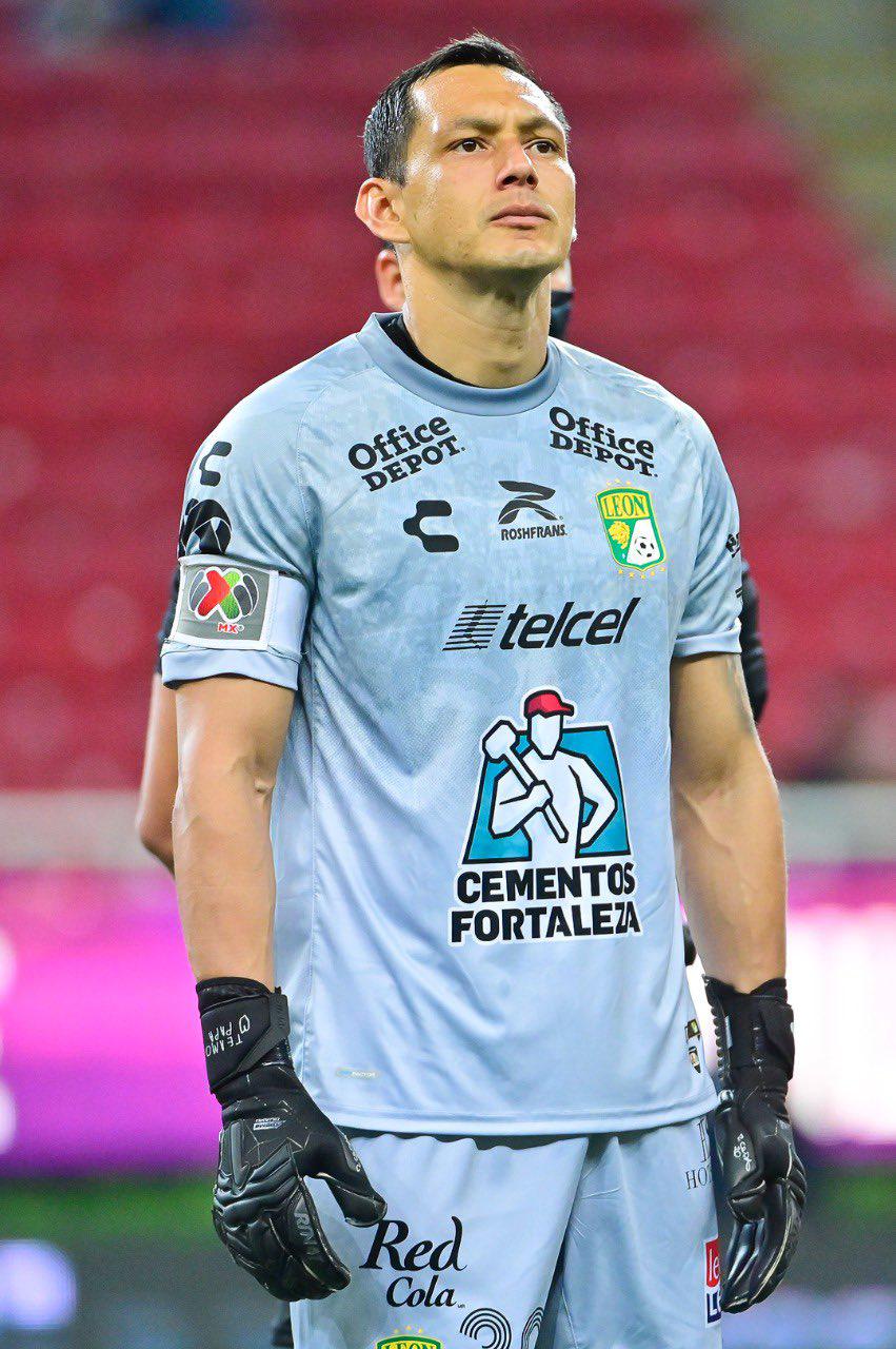 $!Sinaloenses Cota y Escoboza figuran en el 11 Ideal de la Jornada 5 de la Liga MX
