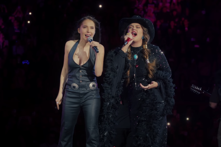 Sorprende Yuridia con ‘Brujería’ junto a Majo Aguilar
