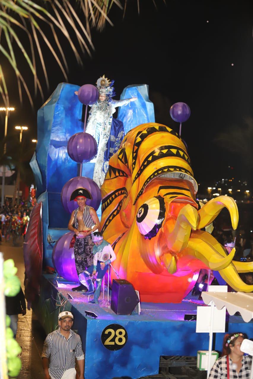 $!Trae desfile del Carnaval de Mazatlán 2025 un momento de paz y diversión a los ciudadanos