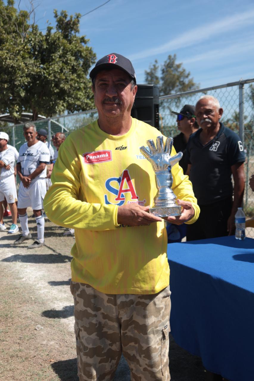$!Rueda el balón en Veteranos Platino, en Club Muralla