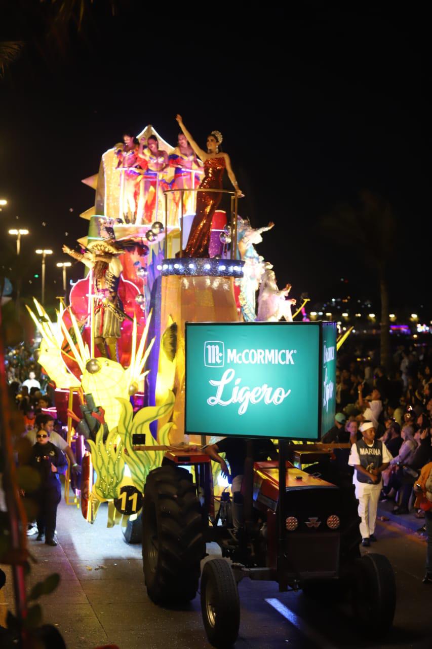$!Luces, colores y algarabía: el Carnaval de Mazatlán en su máximo esplendor