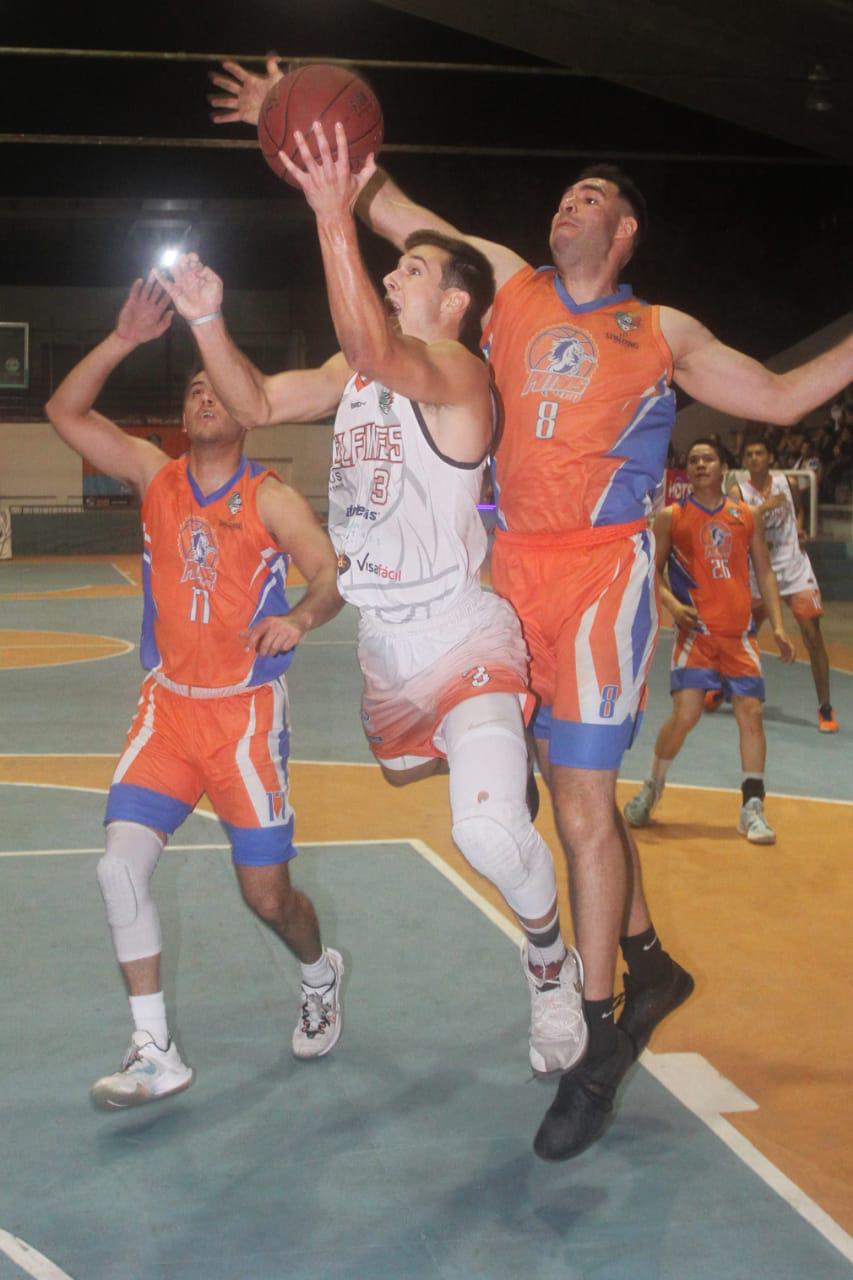 $!Delfines de Mazatlán pega primero a Potros de Casas Grandes Chihuahua en la final de regiones del Cibapac