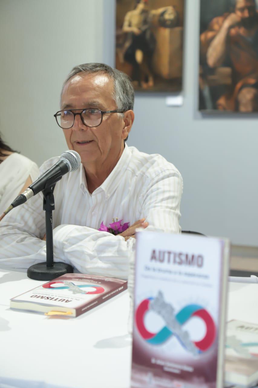 $!El maestro Arturo Santamaría Gómez en su libro aborda de manera profunda el Trastorno del Espectro Autista (TEA).