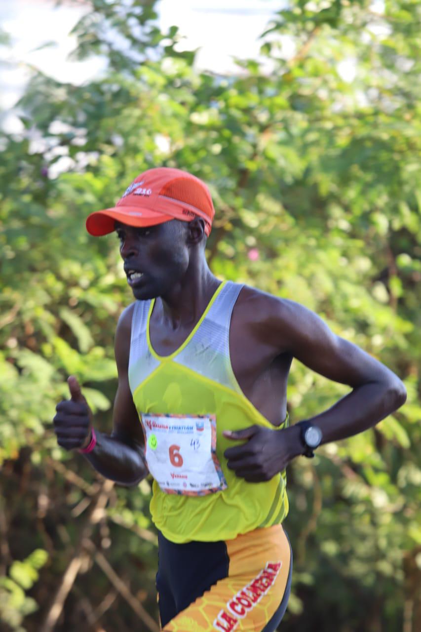 $!Keniata Geoffrey Kenisi Bundi se consagra campeón en los 42K del Gran Maratón Pacífico