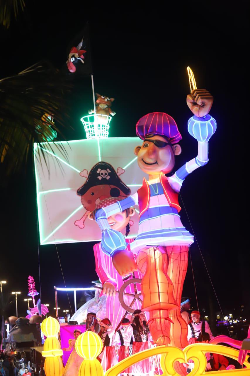 $!Vive Mazatlán la emoción del primer desfile del Carnaval de Mazatlán
